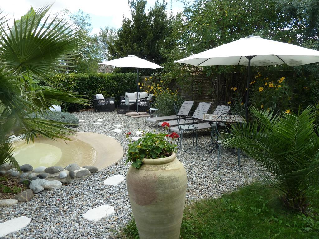 Chambre D'Hotes "Le Village" Villenouvelle Kültér fotó