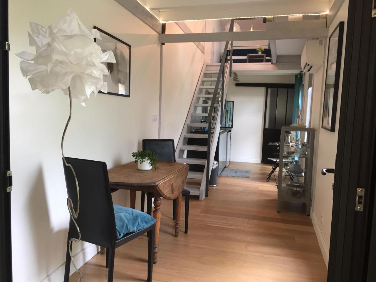 Chambre D'Hotes "Le Village" Villenouvelle Kültér fotó